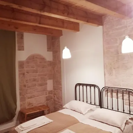 Palazzo Lupicini Gasthuis 3*