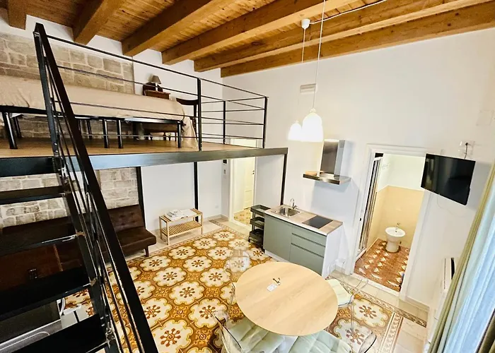 Palazzo Lupicini Affittacamere 3*