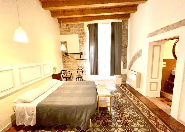 Konukevi Palazzo Lupicini Bisceglie