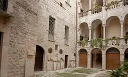 Konukevi Palazzo Lupicini